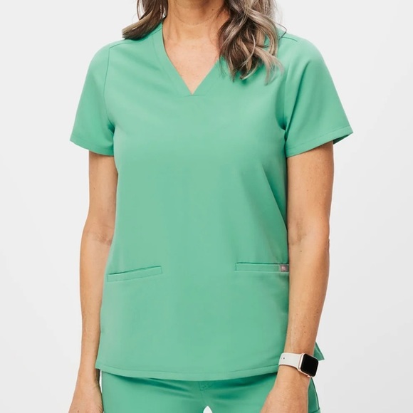 Figs Tops Figs Xs Casma Threepocket Scrub Top Jade Poshmark